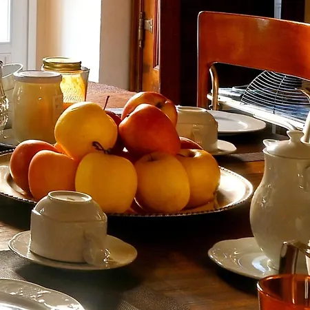 Domus Aurea Bed & Breakfast