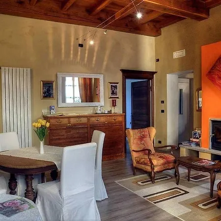 Domus Aurea Bed & Breakfast