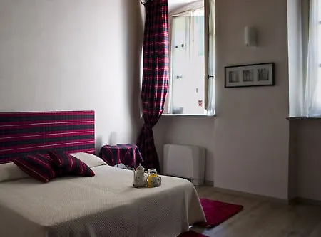Domus Aurea Bed & Breakfast 3*